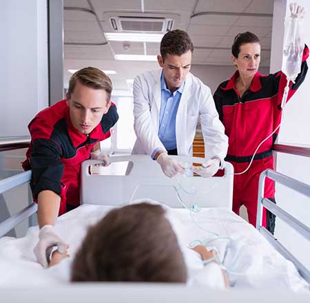 Коли варто викликати нарколога додому?